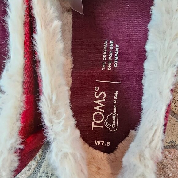 TOMS Women's Red and Black Buffalo Plaid Faux Fur Lined Slip-On Shoes Size 7.5 - Picture 6 of 8